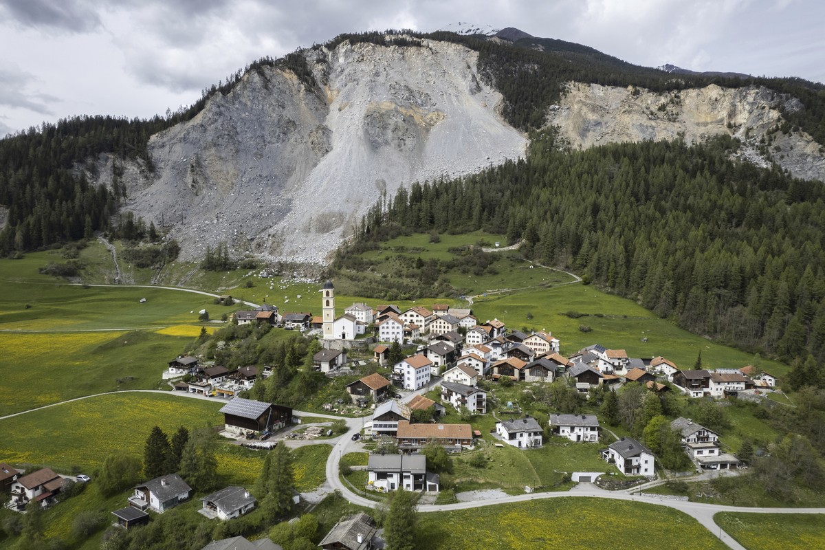 View of the village and the "Brienzer Rutsch", taken on Tuesday, 9 May 2023, in Brienz-Brinzauls, Switzerland. Authorities in eastern Switzerland have ordered residents of the tiny village o ...