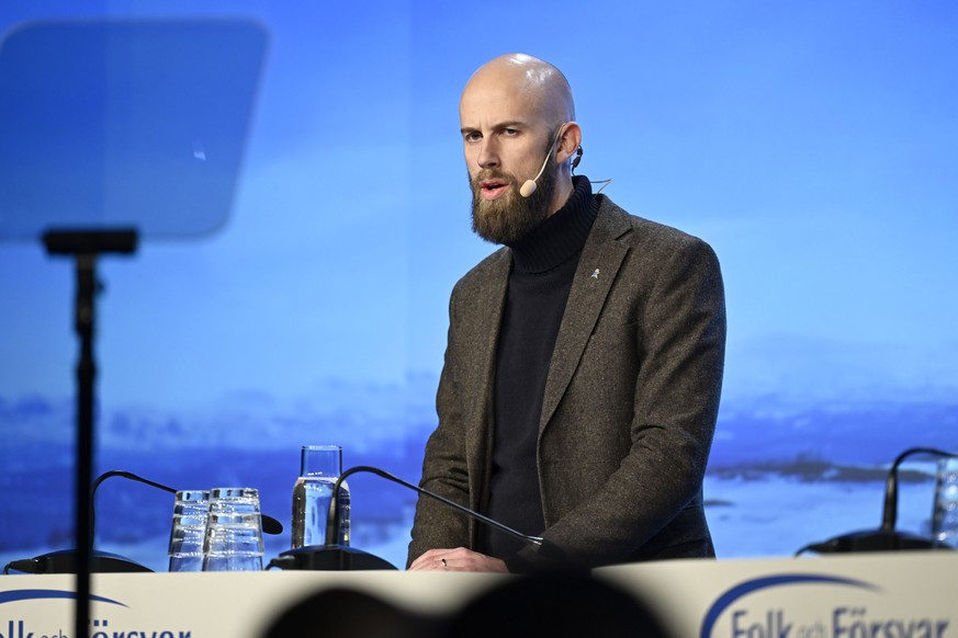 epa11062772 Sweden&#039;s Minister for Civil Defence Carl-Oskar Bohlin speaks about &quot;Creating societal resilience cannot wait&quot; during the Society and Defense National Conference in Salen, Sw ...