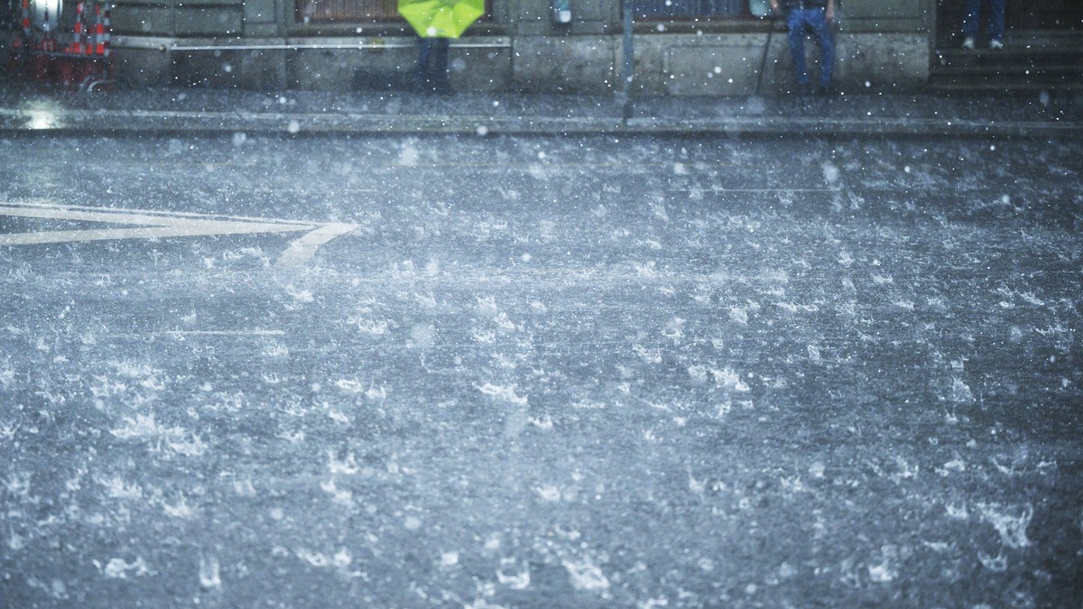 Starkniederschl-ge-Gewitter-und-sogar-Hagel-Was-uns-bis-Sonntag-erwartet