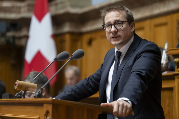 Philippe Nantermod, FDP-VS, spricht waehrend der Fruehlingssession der Eidgenoessischen Raete, am Donnerstag, 29. Februar 2024 im Nationalrat in Bern. (KEYSTONE/Anthony Anex)