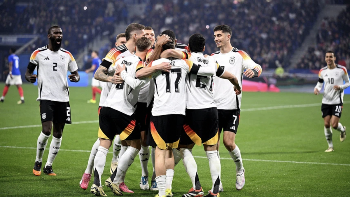 German football is hotly discussing the DFB team's goal song