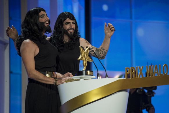 Das Komiker-Duo Divertimento mit dem Prix Walo im Mai 2014.
