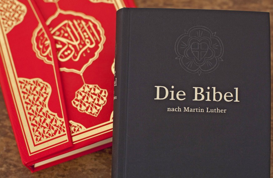 Wer hat's erfunden: Der Koran oder die Bibel?