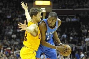 Kevin Durant war auch gegen die Cavaliers nicht zu stoppen.