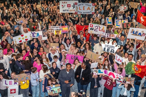 Lea Doffey Fans am Public Viewing des Finales der Star Academy 2026 am Samstag, 07. Februar 2026, im Kongresshaus Biel. (KEYSTONE/Jonas Scheck)