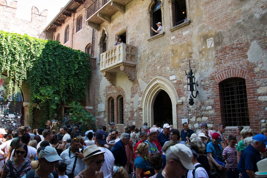 Hier gibt es eigentlich nichts zu sehen: Der Balkon der Casa di Giulietta in Verona.