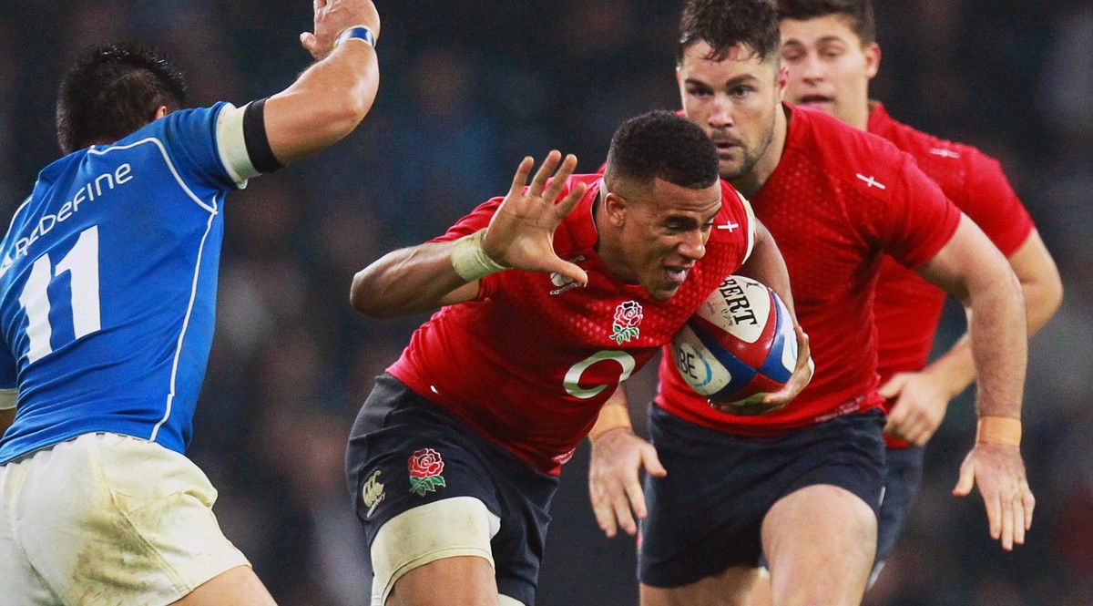 epa04500276 England's Anthony Watson (C-R) in action during the QBE Rugby Internationals match between England and Samoa at Twickenham in London, Britain, 22 November 2014. EPA/SEAN DEMPSEY