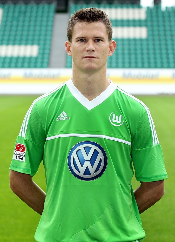 Portrait of defender Alexander Madlung of the German Bundesliga soccer club VfL Wolfsburg taken during the team presentation on Wednesday, July 18, 2012 in Wolfsburg, Germany. (AP Photo/dapd/Ronny Har ...