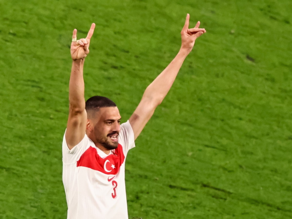 Merih Demiral et son geste controvers