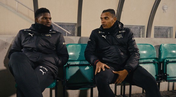 Breel Embolo und Manuel Akanji.