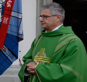 Pfarrer Wendelin Bucheli: Ein ganzes Dorf im Rücken, aber die Kirche gegen sich.