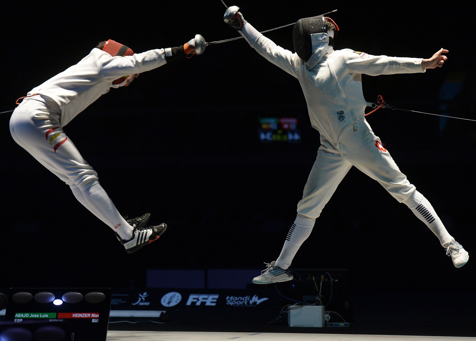 Max Heinzer (rechts) in Aktion gegen Jose Luis Abajo.