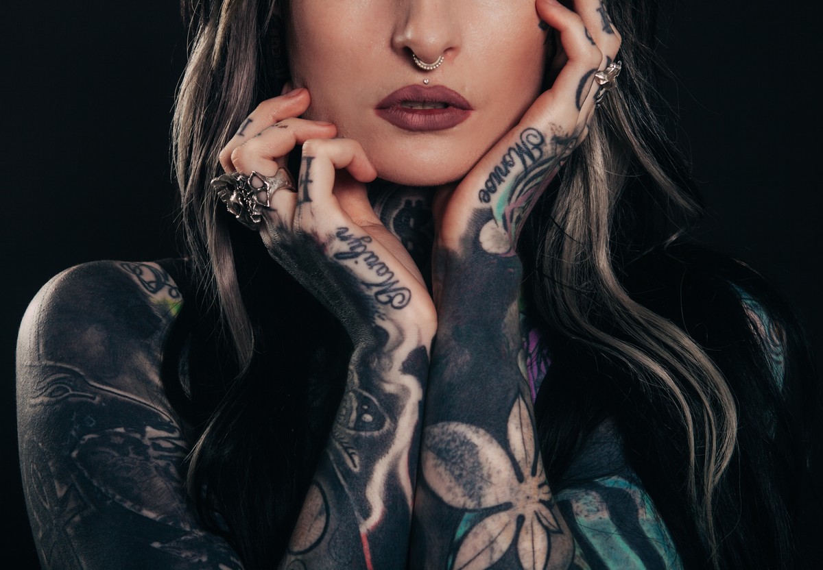 In der Schweiz gibt es Schätzungen zufolge dreimal so viele unseriöse wie seriöse Tattoo-Studios.