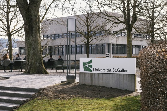 ZUR UNIVERSITAET ST. GALLEN STELLEN WIR IHNEN HEUTE MITTWOCH, 18. APRIL 2018, FOLGENDES NEUES BILDMATERIAL ZUR VERFUEGUNG --- The University of St. Gallen HSG in St. Gallen, Switzerland, on March 27,  ...