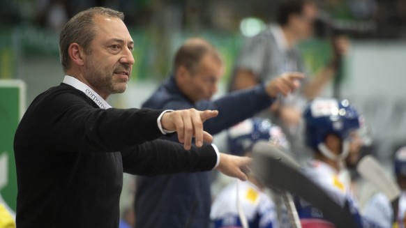 Klotens Trainer Andre Roetheli waehrend dem Eishockey-Meisterschaftspiel der Swiss League zwischen dem EHC Kloten und dem HC Thurgau, am Samstag, 22. September 2018, in Kloten. (KEYSTONE/Melanie Duche ...