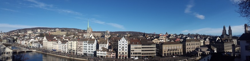 Panorama von Zürich
Lindenhof
Während einer privaten Stadtführung zum 65. Geburtstag meines Vaters.