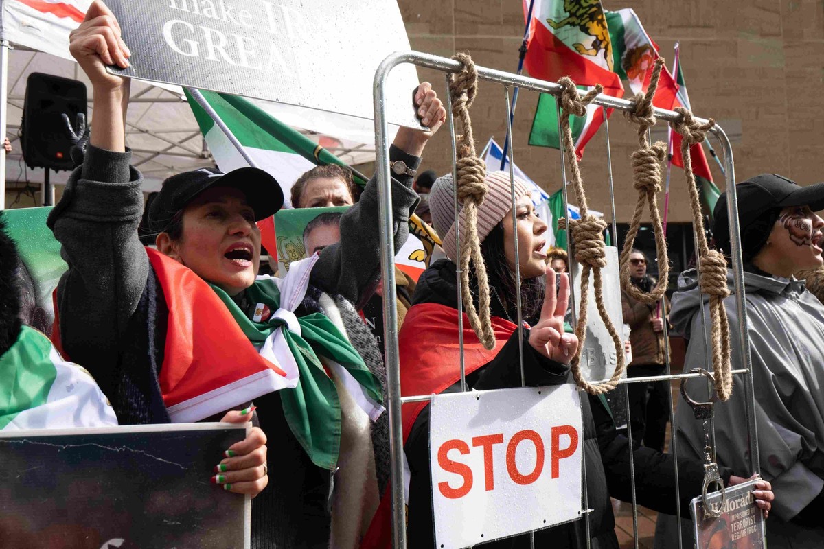 La puissance de l'appareil d'Etat iranien se fait également sentir en Suisse.