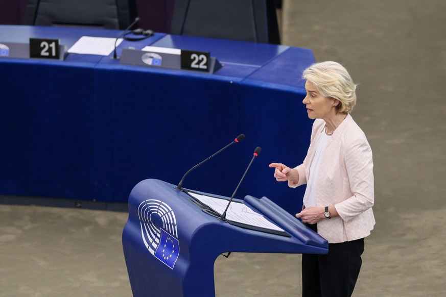 epa11485230 Outgoing European Commission President and candidate for re-election Ursula von der Leyen delivers a speech during a plenary session of the European Parliament in Strasbourg, France, 18 Ju ...