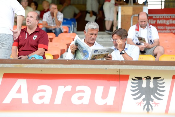 Vladimir Petkovic und sein Assistent Antonio Manicone&nbsp;verbringen viel Zeit im Stadion – und lesen die Aargauer Zeitung.