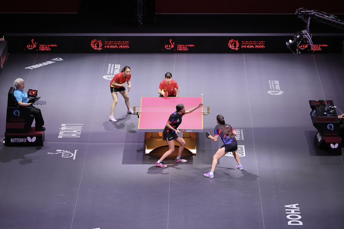 Les Chinoises Chen Xingtong et Qian Tianyi face aux Cubaines Daniela Fonseca et Estela Crespo, le 18 mai 2025 à Doha.
