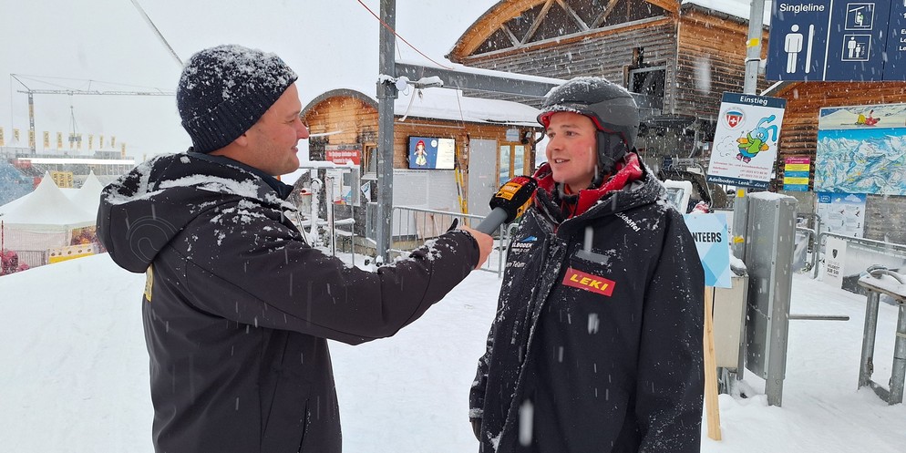 Christian Schranz schauffelte zwei Nächte den Neuschnee vom Chuenisbärgli und ermöglichte so die Skirennen.
