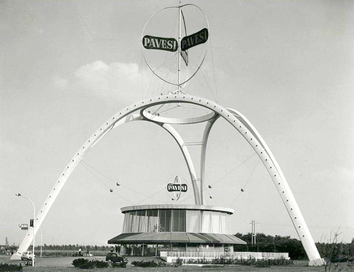 Autogrill 1958: the rebirth of Villoresi Ovest
A symbol of renaissance for our restart: Villoresi Ovest, icon of Italian design, is back in the news. The historic Autogrill reopened on 22 November 202 ...