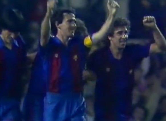 Quini jubelt über das 2:1 im Finale gegen Lüttich. Barcelona gewinnt 1982 den Europapokal der Pokalsieger im Heimstadion Camp Nou.&nbsp;