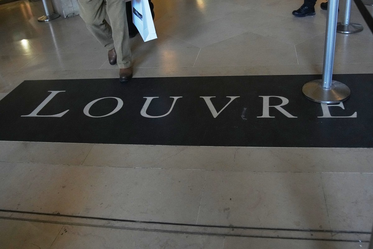 FILE - A carpet at Le Louvre museum, Wednesday, Nov. 19, 2025 in Paris. (AP Photo/Christophe Ena, File)
Most Mispronounced Words