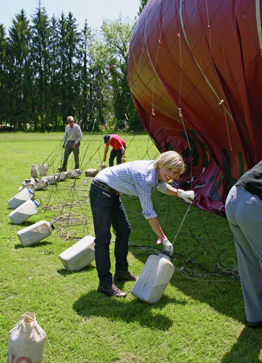 Bald hebt sie ab! Sabine Dahinden und der Gasballon.