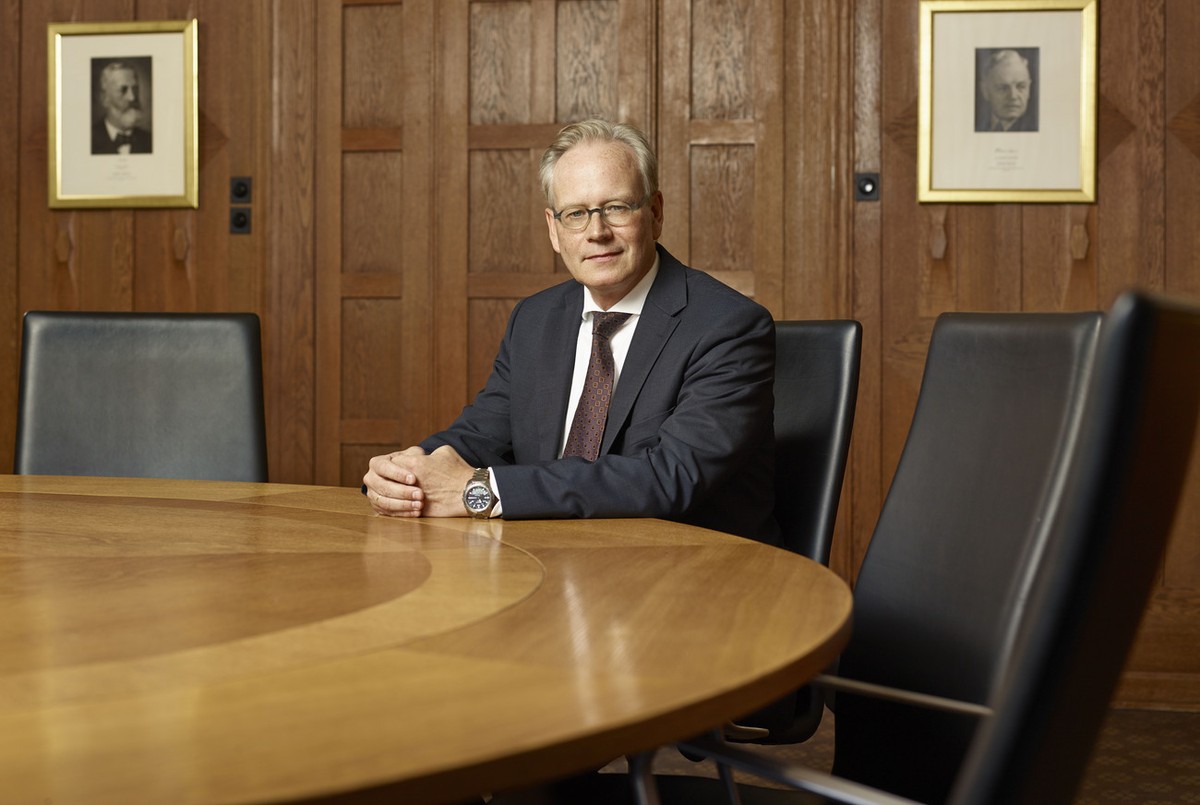 Eric Gujer, chief editor of the Neue Zuercher Zeitung (NZZ), in the committee room at the Falkenstrasse in Zurich, Switzerland, on May 22, 2015. (KEYSTONE/Christian Beutler)

Eric Gujer, Chefredaktor  ...