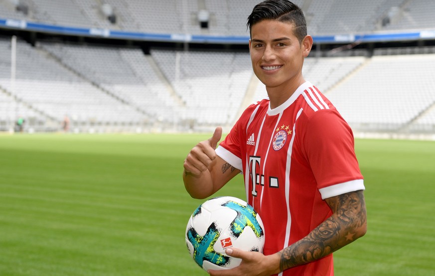 ZUM WECHSEL VON JAMES RODRIGUEZ VON REAL MADRID ZUM FC BAYERN MUENCHEN STELLEN WIR IHNEN FOLGENDES BILDMATERIAL ZUR VERFUEGUNG - Neuzugang James Rodriguez vom Fussball-Bundesligisten FC Bayern Muenche ...