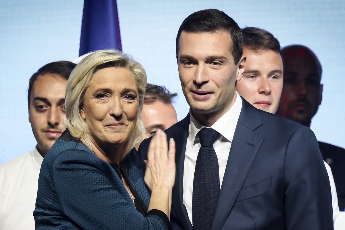 FILE - Leader of the French far-right National Rally Marine Le Pen, left, and party president Jordan Bardella during a political meeting on June 2, 2024 in Paris. (AP Photo/Thomas Padilla, File)
Franc ...