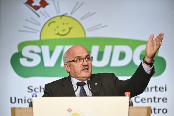 Der Thurgauer Kantonalpraesident Ruedi Zbinden an der Delegiertenversammlung der SVP Schweiz, am Samstag, 11. November 2023, in Alterswilen. (KEYSTONE/Gian Ehrenzeller)