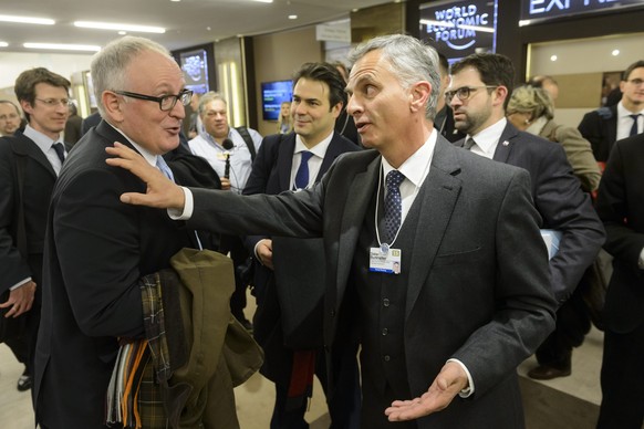 Didier Burkhalter lässt für&nbsp;EU-Vizekommissionspräsident Frans Timmermans seinen Charme spielen.
