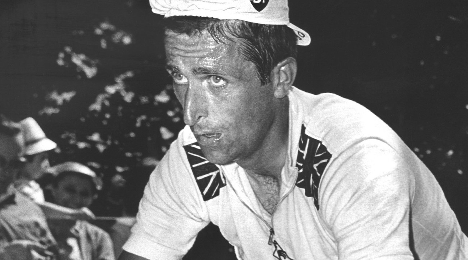 Der britische Radrennfahrer Tommy Simpson waehrend der Tour de France im Juli 1967. Bei der 13. Etappe am 13. Juli 1967 kam der Radsportler voellig ueberraschend ums Leben. Am Tourmalet in den Pyrenae ...