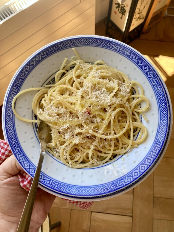 Spaghetti indiavolati chili pasta essen food kochen italien parmesan