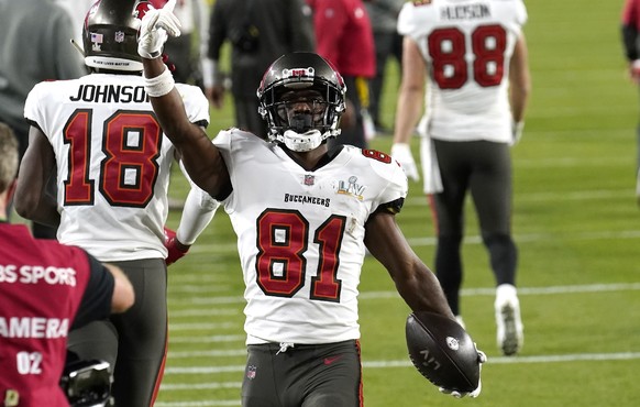 Tampa Bay Buccaneers wide receiver Antonio Brown celebrates after catching a 1-yard touchdown pass during the first half of the NFL Super Bowl 55 football game against the Kansas City Chiefs Sunday, F ...