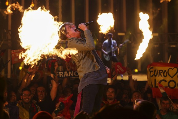 epa06726570 AWS representing Hungary with &#039;Viszlat Nyar&#039; perform during the Second Semi-Final of the 63rd annual Eurovision Song Contest (ESC) at the Altice Arena in Lisbon, Portugal, 10 May ...