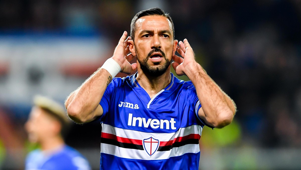 epa07474442 Sampdoria's Fabio Quagliarella reacts with disappointment after a missed chance during the Italian Serie A soccer match Uc Sampdoria vs Ac Milan at Luigi Ferraris Stadium in Genoa, It ...