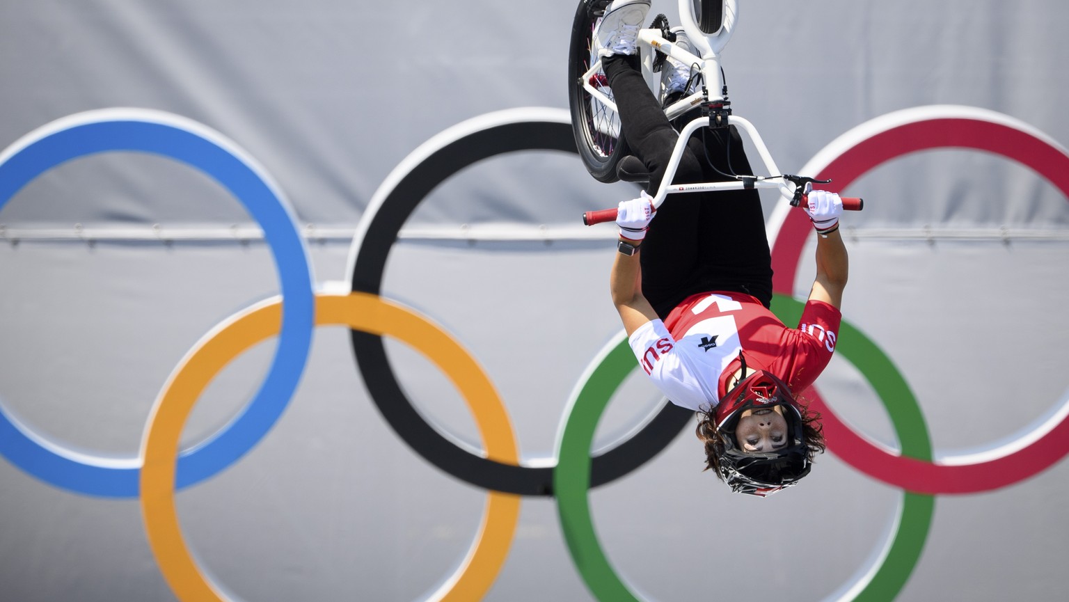 epa09383712 Nikita Ducarroz of Switzerland competes in the women&#039;s BMX Freestyle finals at the 2020 Tokyo Summer Olympics in Tokyo, Japan, 01 August 2021. EPA/LAURENT GILLIERON EDITORIAL USE ONLY