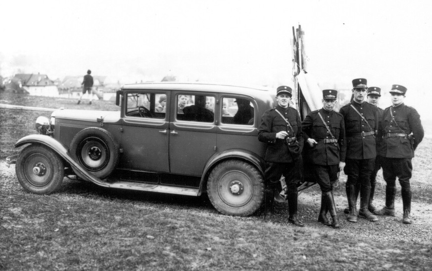 Chevrolet Universal Sedan, Baujahr 1931. Eine Aufnahme der Kantonspolizei St.Gallen aus dem Jahr 1937.
https://fokus-kaposg.ch/1937/03/25/chevrolet-2/