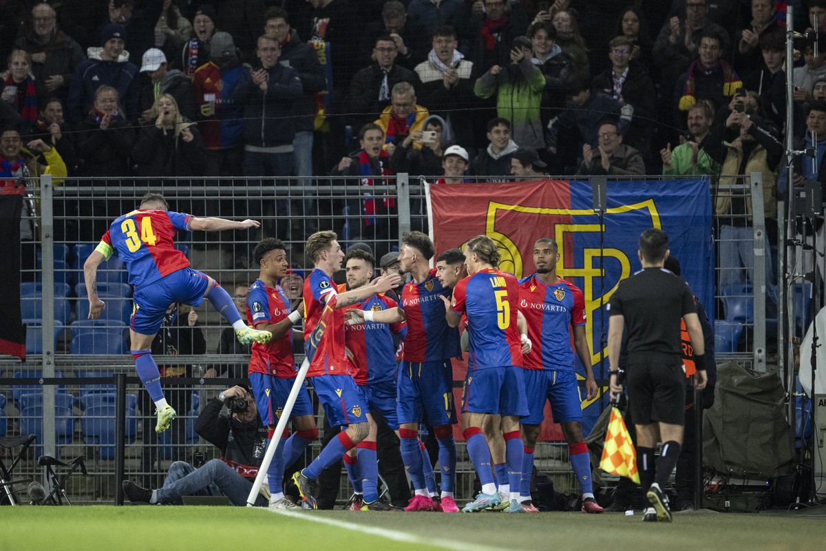 epa10571395 Basel's Zeki Amdouni celebrates scoring the opening goal goal during the UEFA Conference League soccer match between Switzerland's FC Basel 1893 and OGC Nice of France at the St. ...