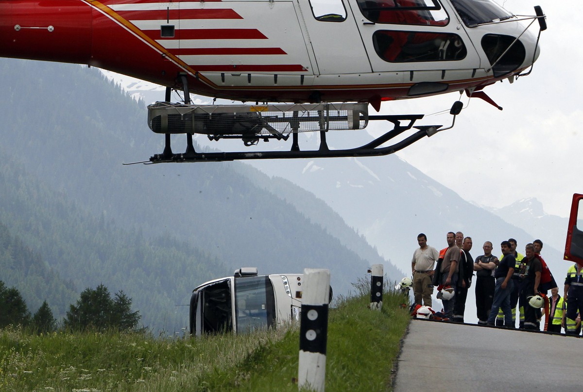 12. Juni 2010: In Reckingen VS stirbt ein kanadisches Rentnerpaar bei einem Reisebusunfall. 28 weitere Businsassen werden verletzt, vier davon schwer.