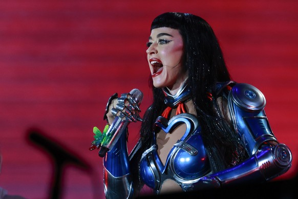 epa12378720 US singer Katy Perry performs on stage during 'The Town' music festival in Sao Paulo, Brazil, 14 September 2025. EPA/Sebastiao Moreira