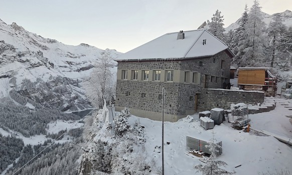 SAC Hütten Umbau Neubau Renovationen 2026 Wiedereröffnung Rauszeit Doldenhornhütte