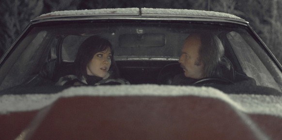 Ewan McGregor and Mary Elizabeth Winstead in Fargo (2014)