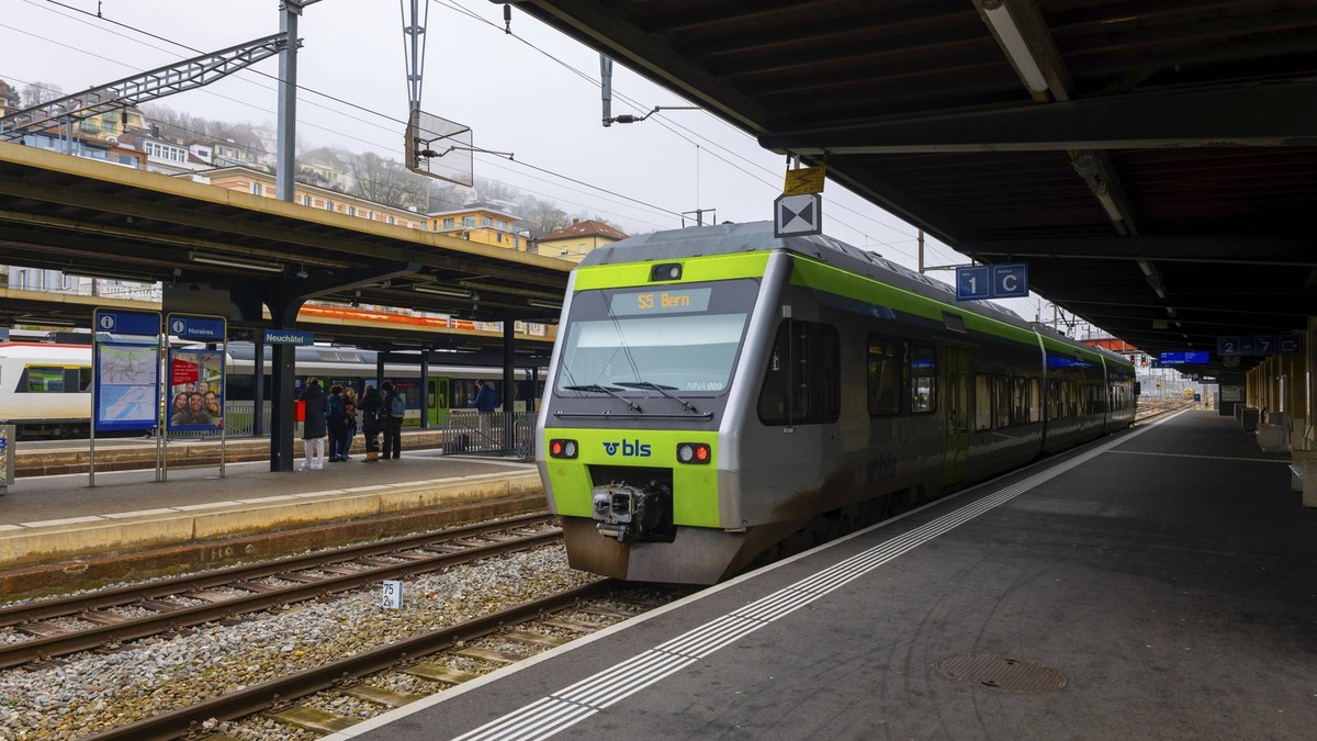 Tour-de-France-sorgt-f-r-chaotische-Szenen-in-Neuenburg-jetzt-entschuldigen-sich-die-SBB