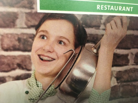 Kommen Sie, kommen Sie! PICDUMP!
Chef: Hey wir brauchen noch Leute für unsere neue Werbekampagne! Bist du dabei?

Stift: Ja eh! Was muss ich tun?

.....