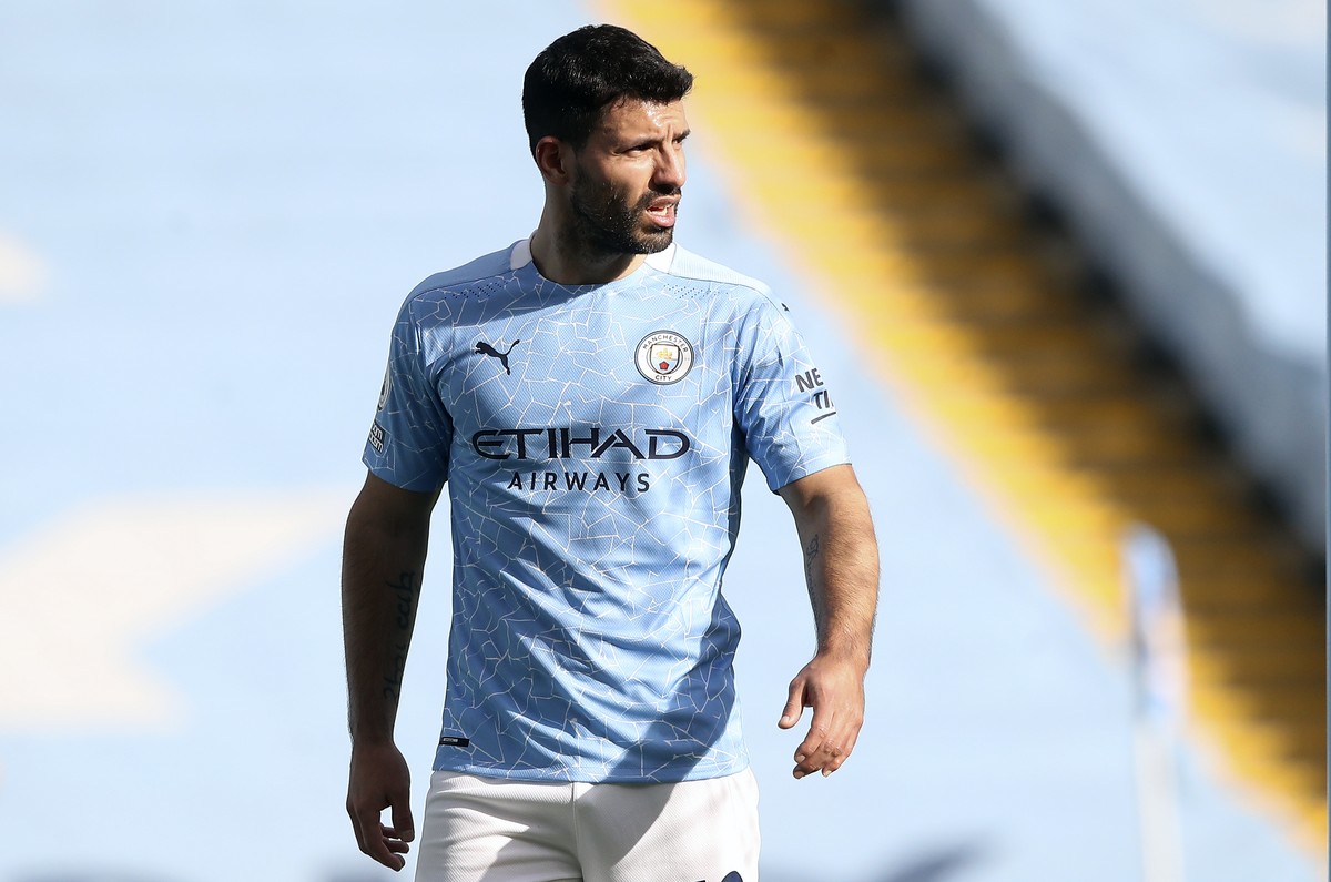 Manchester City's Sergio Aguero leaves the pitch during the English Premier League soccer match between Manchester City and West Ham United at the Etihad stadium in Manchester, England, Saturday, ...