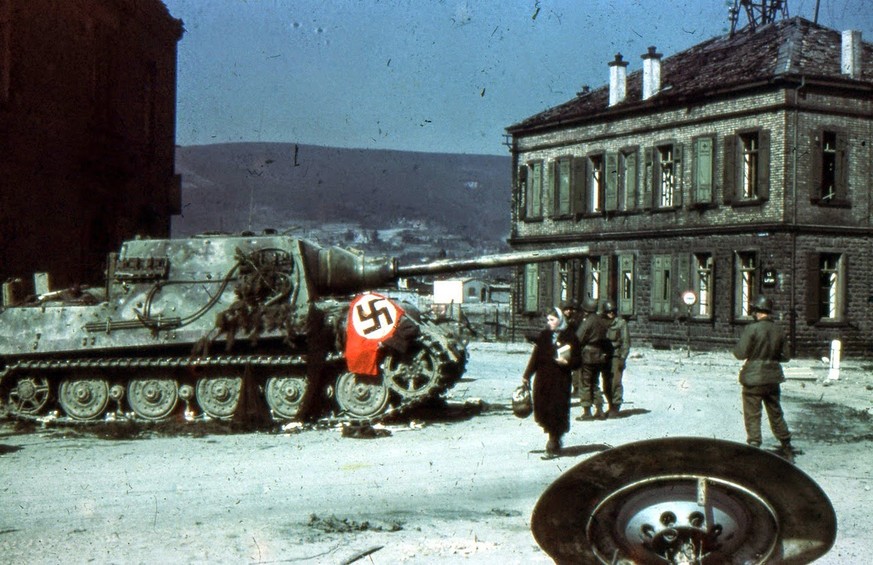 Vor 70 Jahren ging das Nazi-Reich unter. Das feiern wir mit 10 kniffligen Fragen